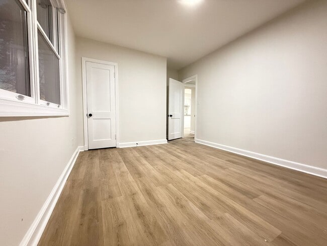 Building Photo - Fully Remodeled 3BR/2BA Home!