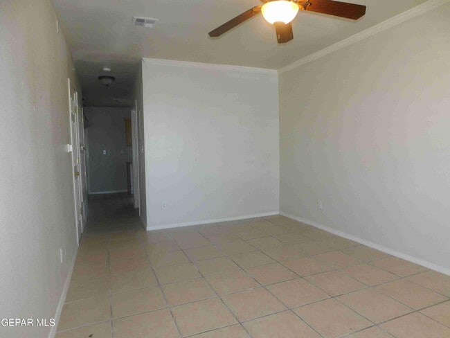 Building Photo - 10051 Railroad Dr