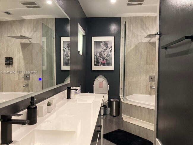 Building Photo - 7524 Mutiny Ave