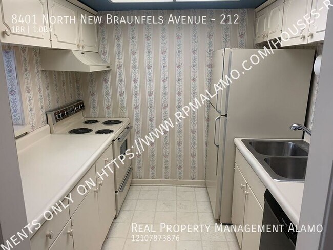 Building Photo - 8401 N New Braunfels Ave