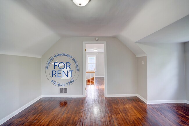 Building Photo - 708 Fremont St