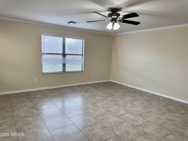 Building Photo - 3435 E Longhorn Dr