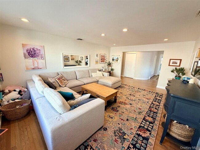 Building Photo - 214 National Blvd