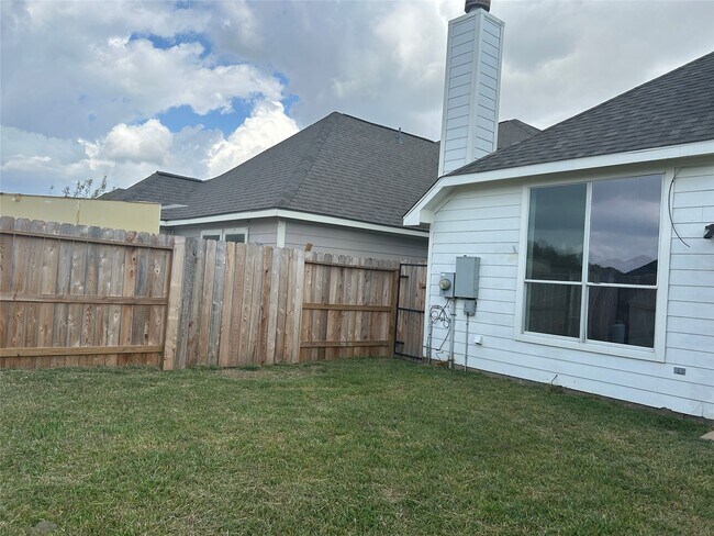 Building Photo - 7842 Winding Creek View