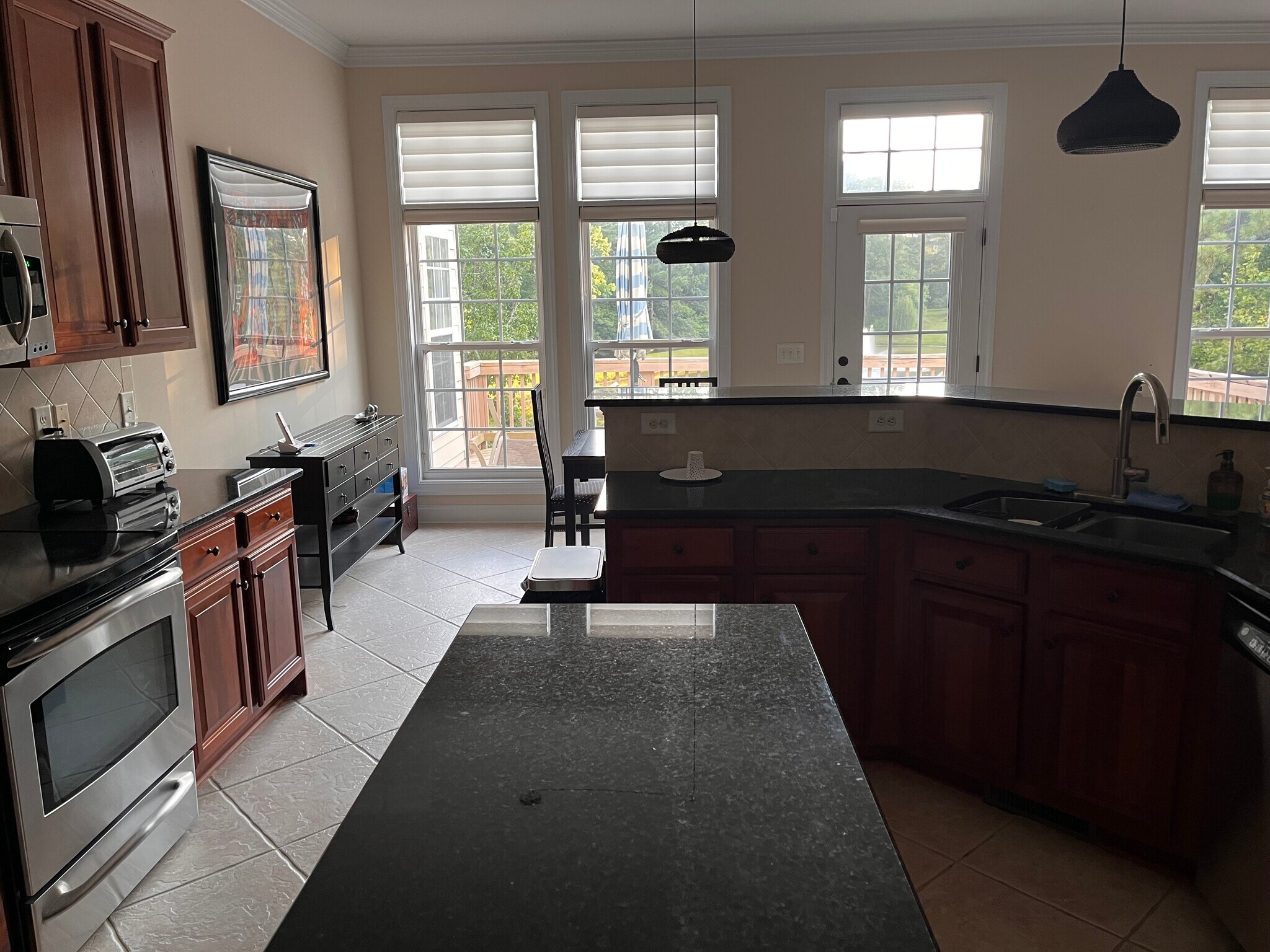Building Photo - 1012 Bellenden Dr