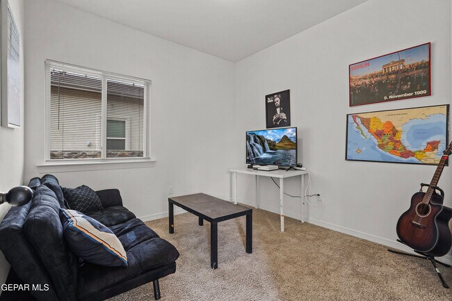 Building Photo - 14761 Mike a Mendoza Ave