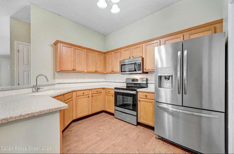 Building Photo - 2711 Stratford Pointe Dr