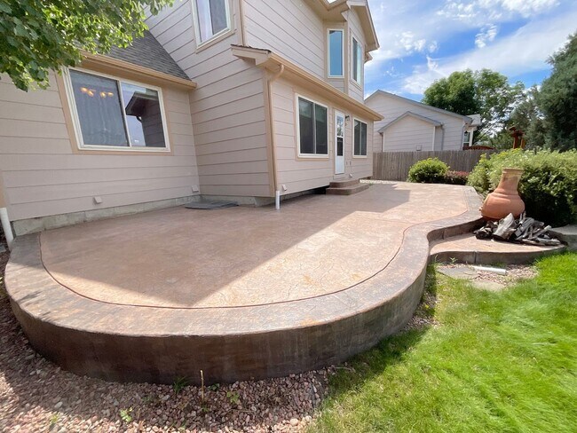 Building Photo - 4 Bedroom Home Available Near Constitution...