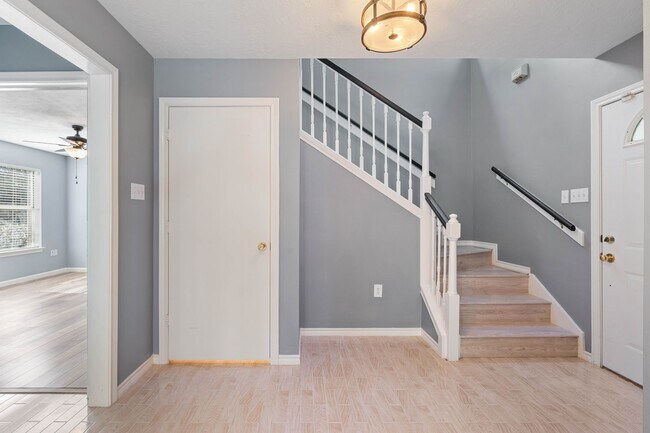 Building Photo - 11085 Jake Pearson Rd