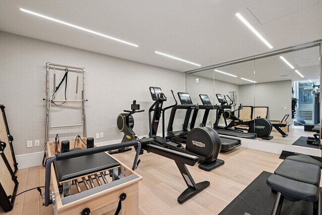 Building Photo - 150 Seaport Blvd