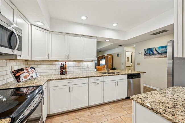 Building Photo - 7245 Wood Creek Dr