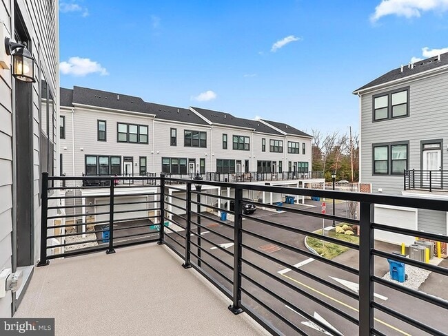 Building Photo - 715 Parker Blvd