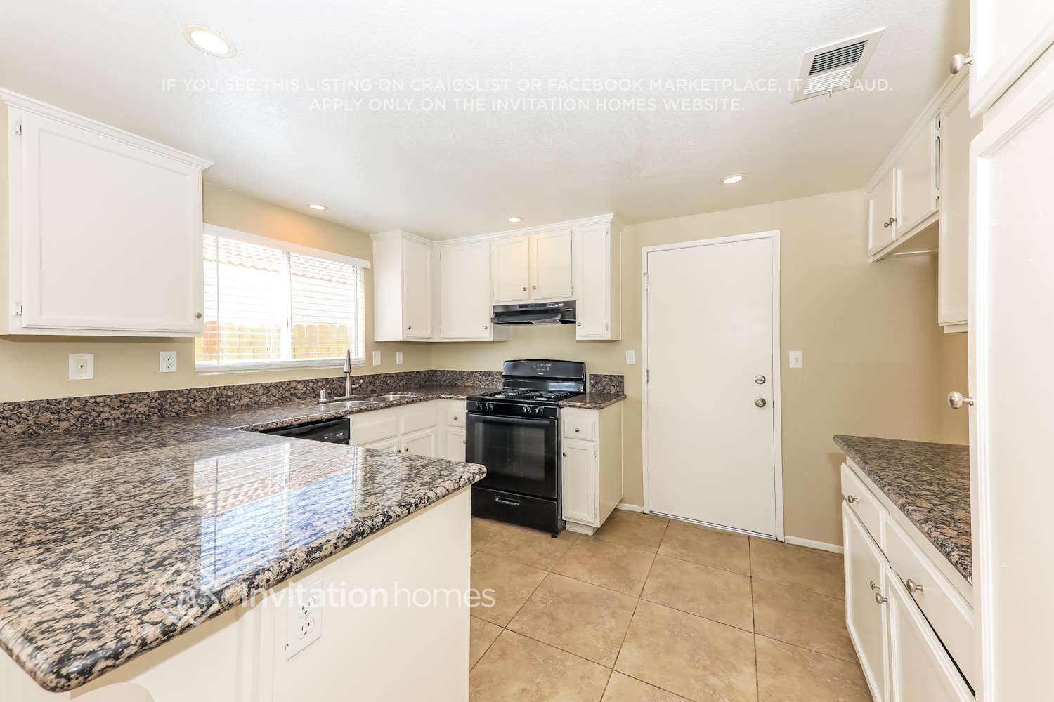 Building Photo - 39928 Snow Gum Ln