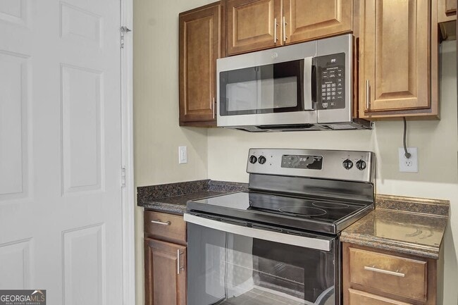 Building Photo - 40 Elisabeth Way