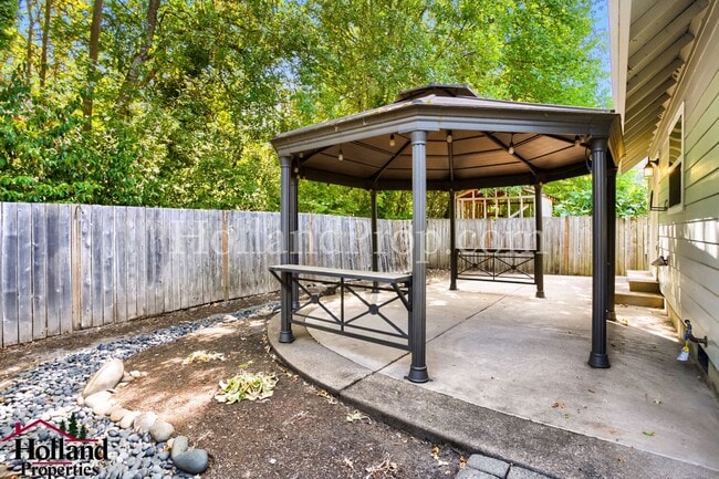Building Photo - 6860 SW 188th Ave