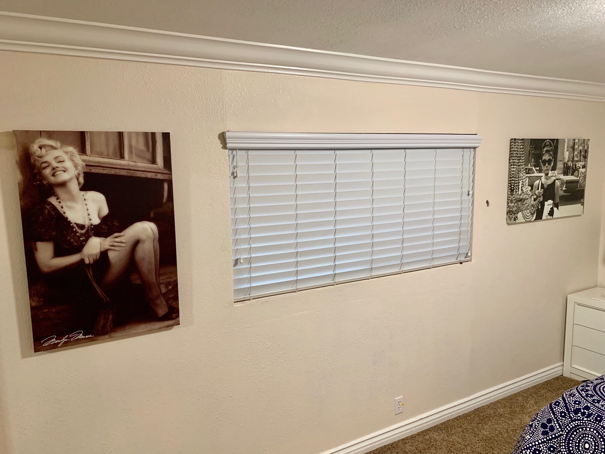 Building Photo - 565 S Royal Crest Cir