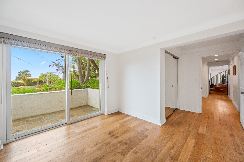 Building Photo - 5662 Ladybird Ln