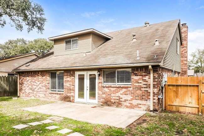 Building Photo - 22507 Red River Dr