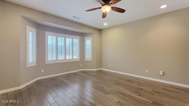 Building Photo - 26505 W Burnett Rd