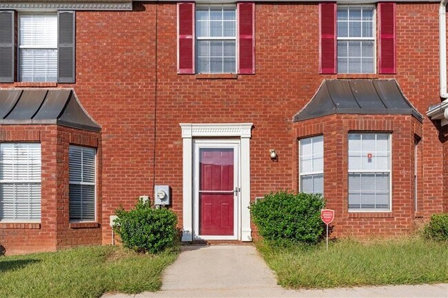 Building Photo - 5583 Windfall Ln