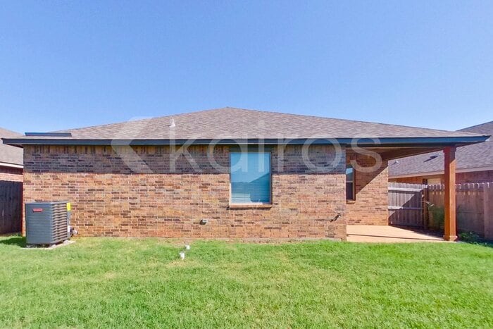 Building Photo - 900 NW 6th St