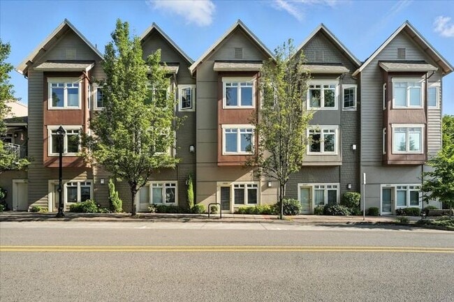 Building Photo - Versatile Townhome: Perfect for Live/Work ...