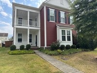 Building Photo - Your Franklin dream rental is here—4 bedrooms, a huge bonus, two en-suites, and an unbeatable loc...