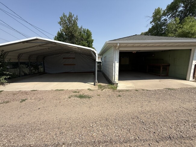 Building Photo - 2604 6th Ave N