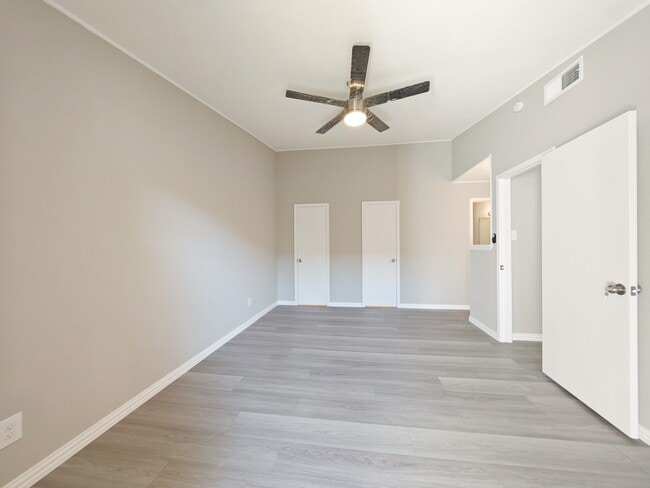 Building Photo - 8100 Cambridge St