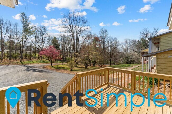 Building Photo - 5541 Sperryville Pike