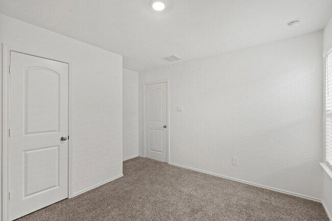 Building Photo - 5475 Creekstone Rise Ln