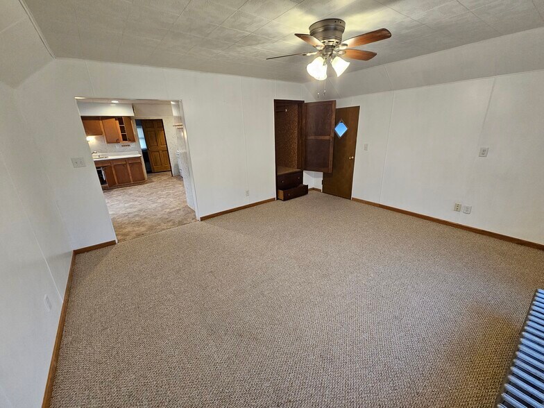 Living Room - 802 W 11th Ave