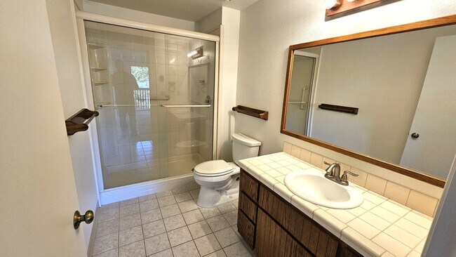 Building Photo - 1602 SE 145th Ct