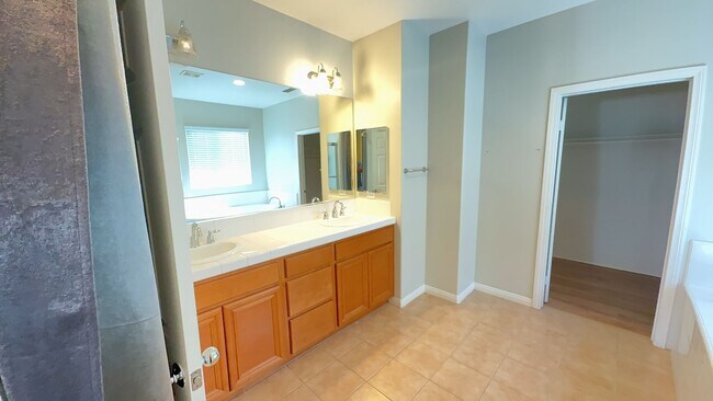 Building Photo - Don’t miss this opportunity to make this wonderful Menifee home your next address!