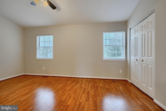 Building Photo - 733 Reedy Cir