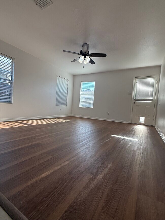 Building Photo - 8913 Quarry Ridge Trail