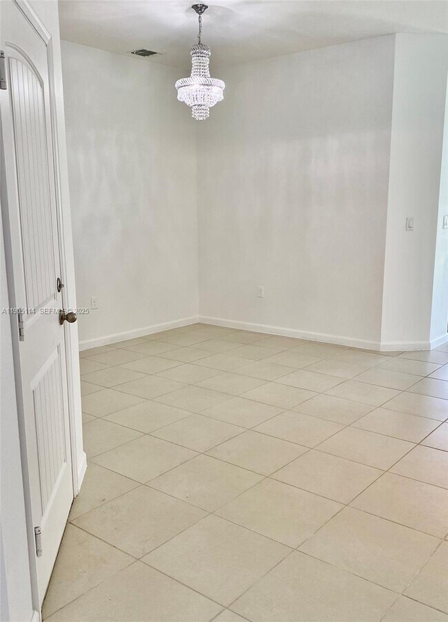 Building Photo - 21479 NW 14th Ct