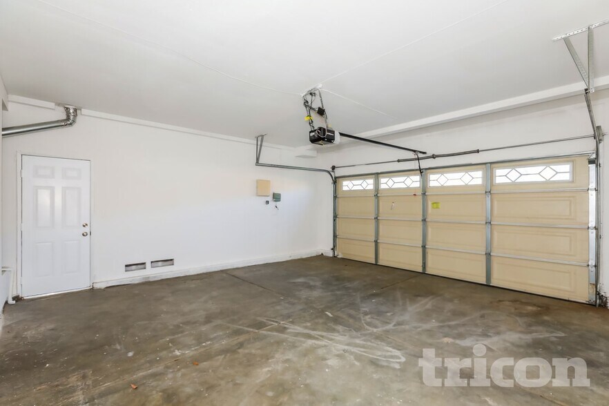 Building Photo - 13741 Starshine Dr