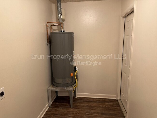 Building Photo - 1204 Glade Hill Dr