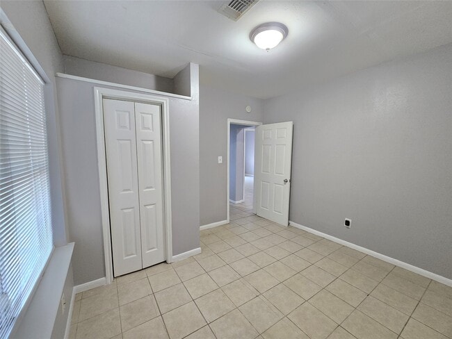 Building Photo - 4142 Alvin St