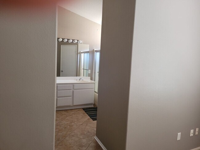 Building Photo - great charming house * virtual tour soon *...