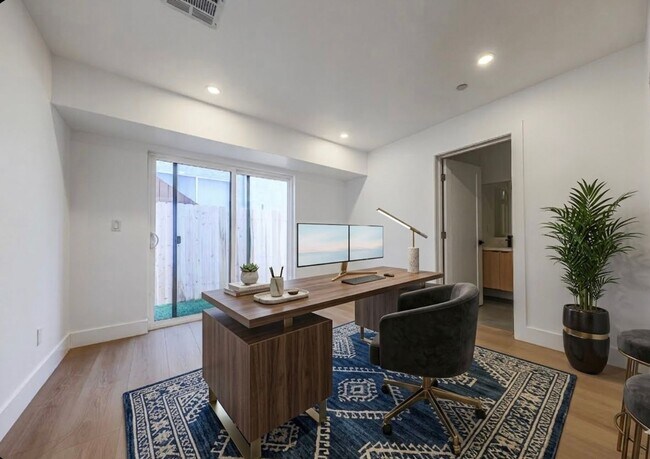 Building Photo - 1237 N Orange Dr