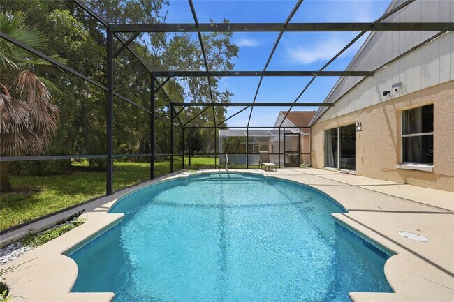 Building Photo - 2537 Chatham Cir