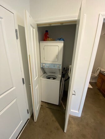 Building Photo - 21 Illinois St