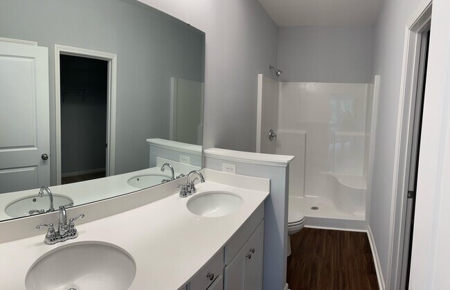 Master Bath - 3021 Portico Ct