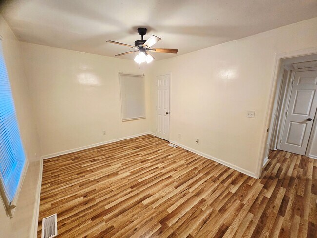 Building Photo - 1908 Princeton Ct SW