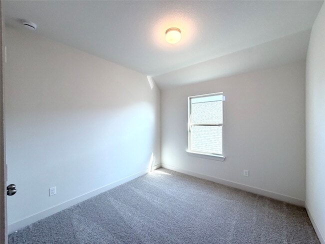 Building Photo - 31174 Riley Hts Dr