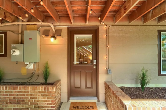 Building Photo - Cozy Arvada Downstairs Duplex Available Now!