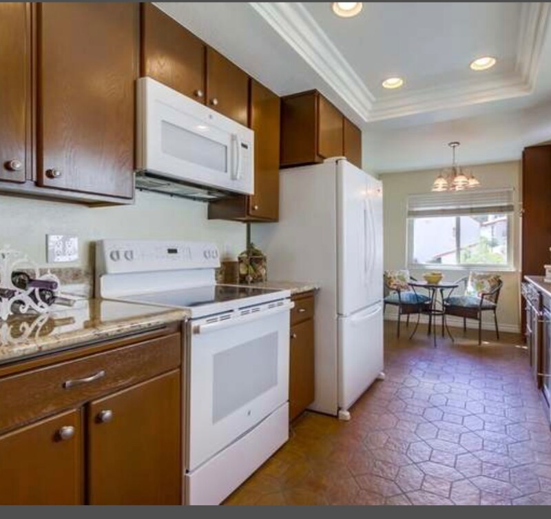 Building Photo - 12054 Caminito Campana