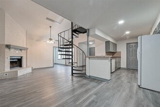 Building Photo - 940 Somercotes Ln